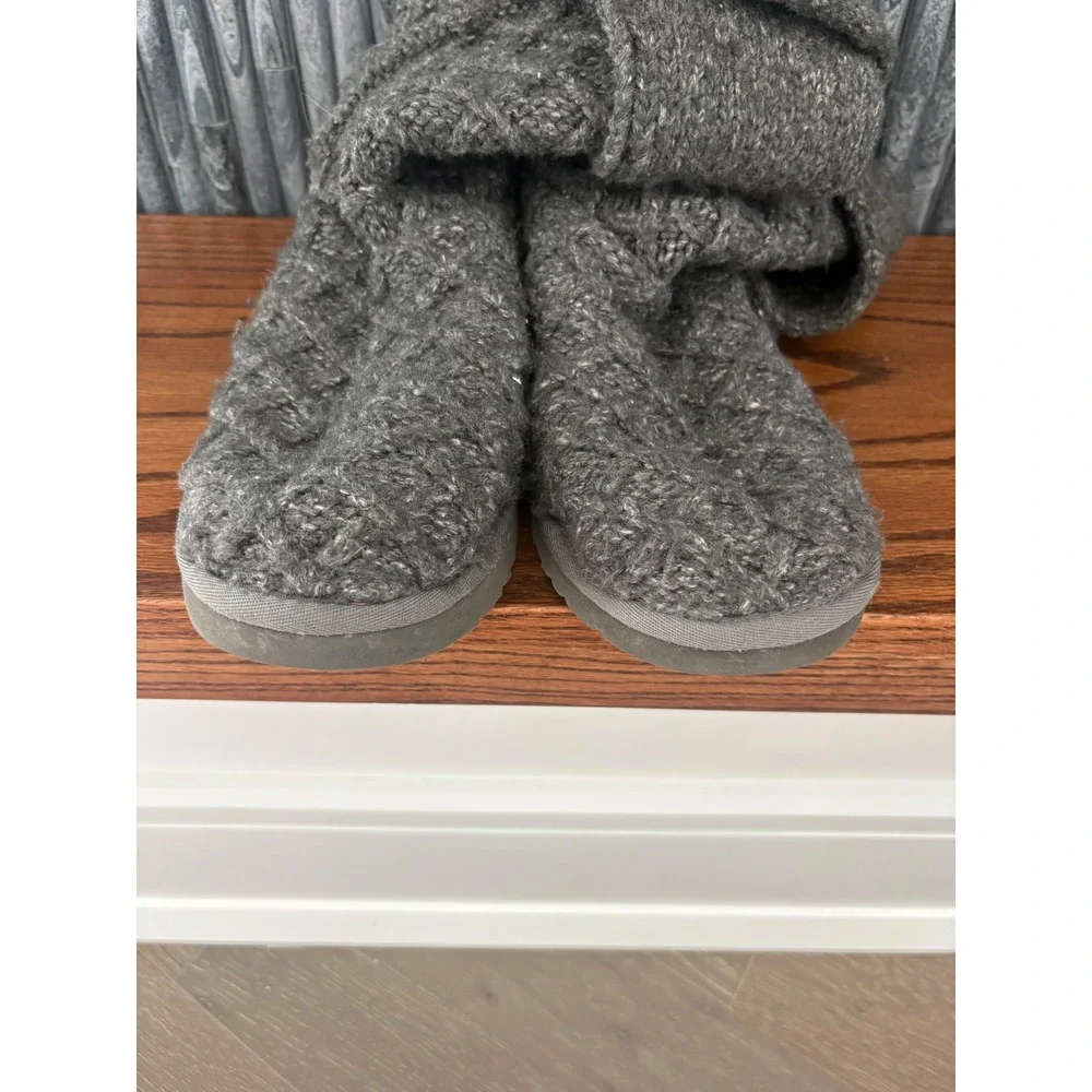 UGG Australia Isla Charcoal Gray Cable Knit Button Boots 1016557 Womens 8
